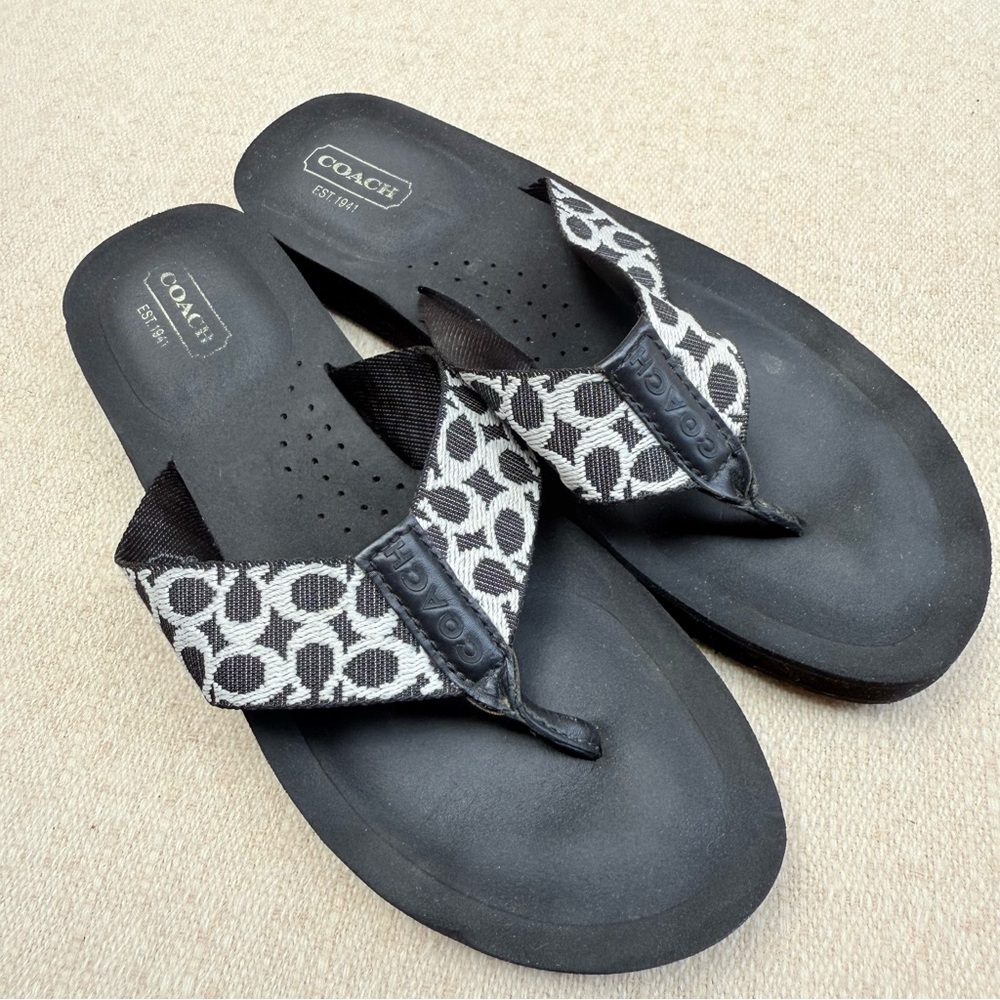 Coach Jessalyn Signature Logo Black Flip Flop Thong Flat Sandals Designer 6.5 B